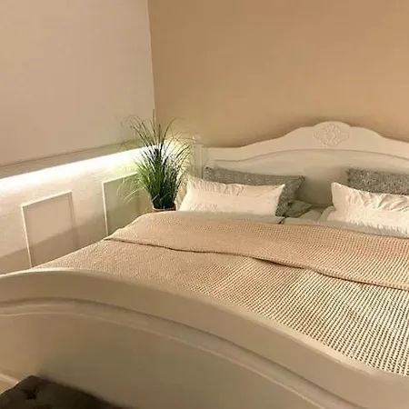 Ferienwohnung Elisa Apartmán Tiefenbach (Passau)